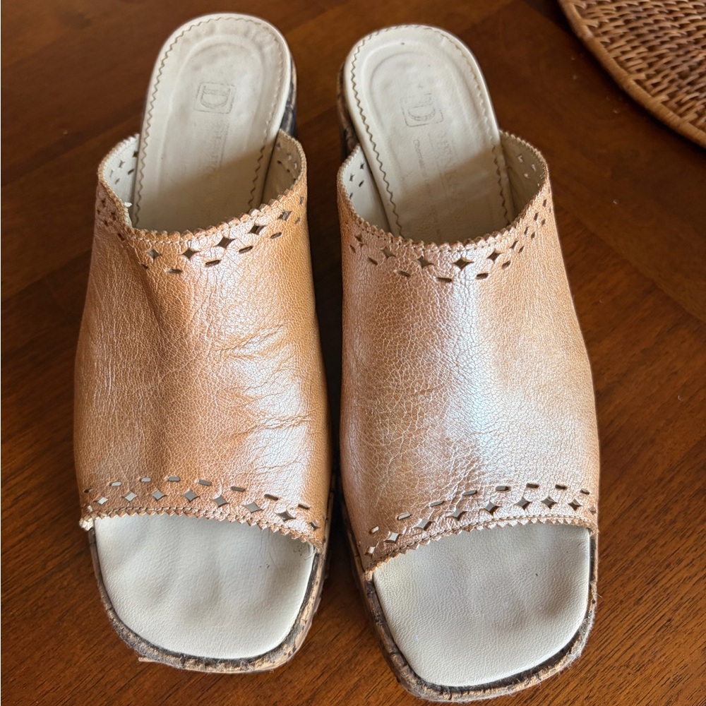 Elegant Tan Leather Mules for Women